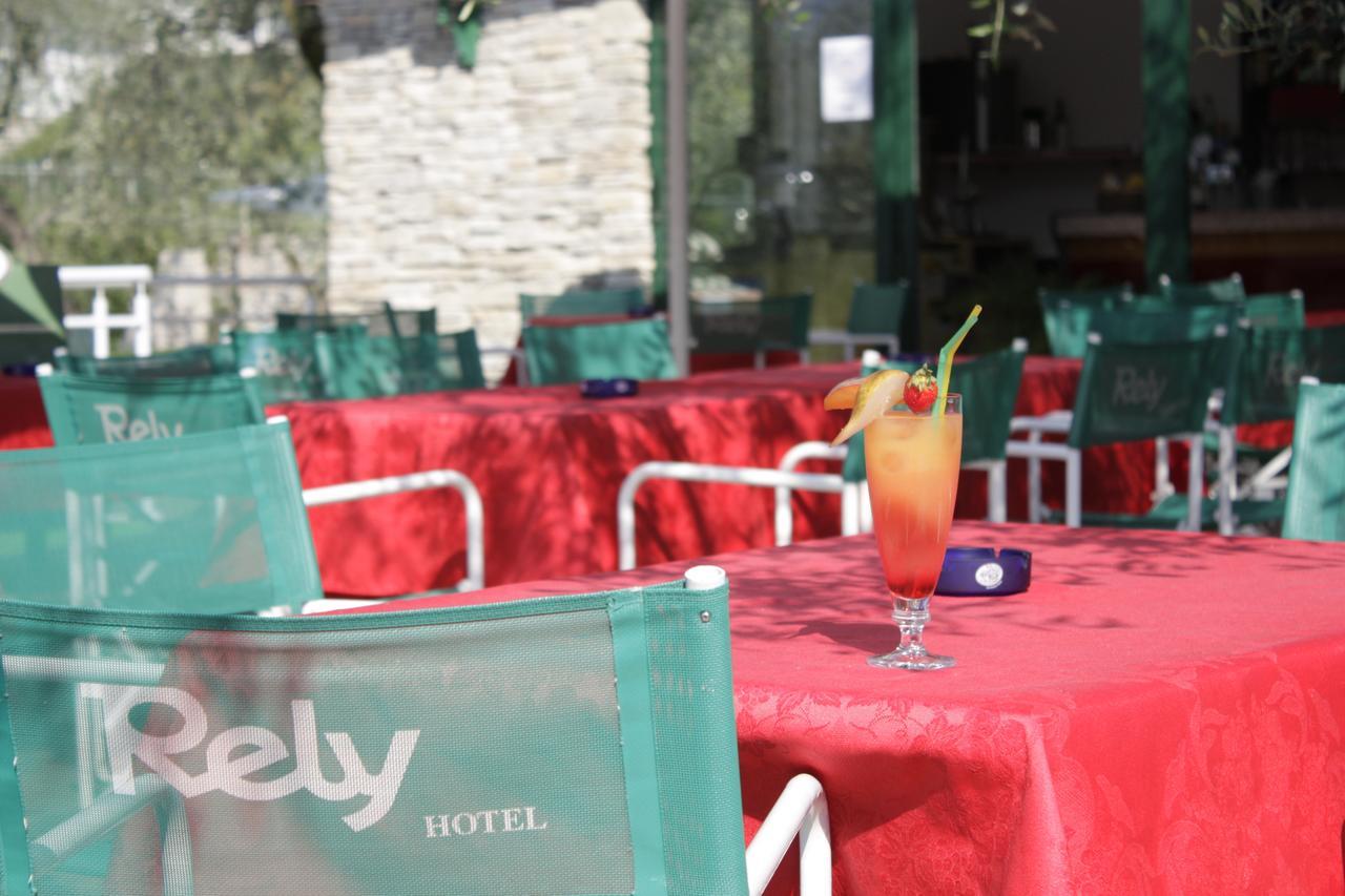 Villaggio Albergo Casa E Lago Brenzone sul Garda Luaran gambar