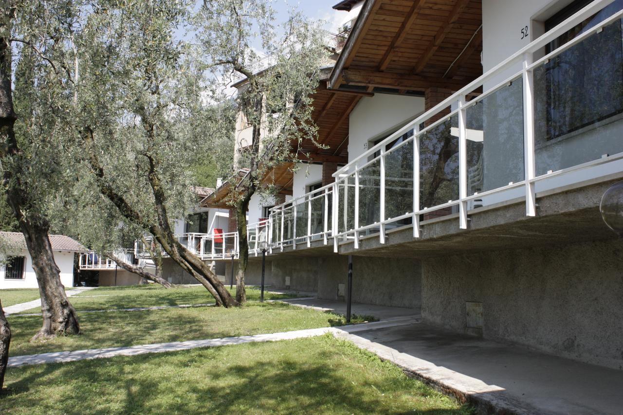 Villaggio Albergo Casa E Lago Brenzone sul Garda Luaran gambar