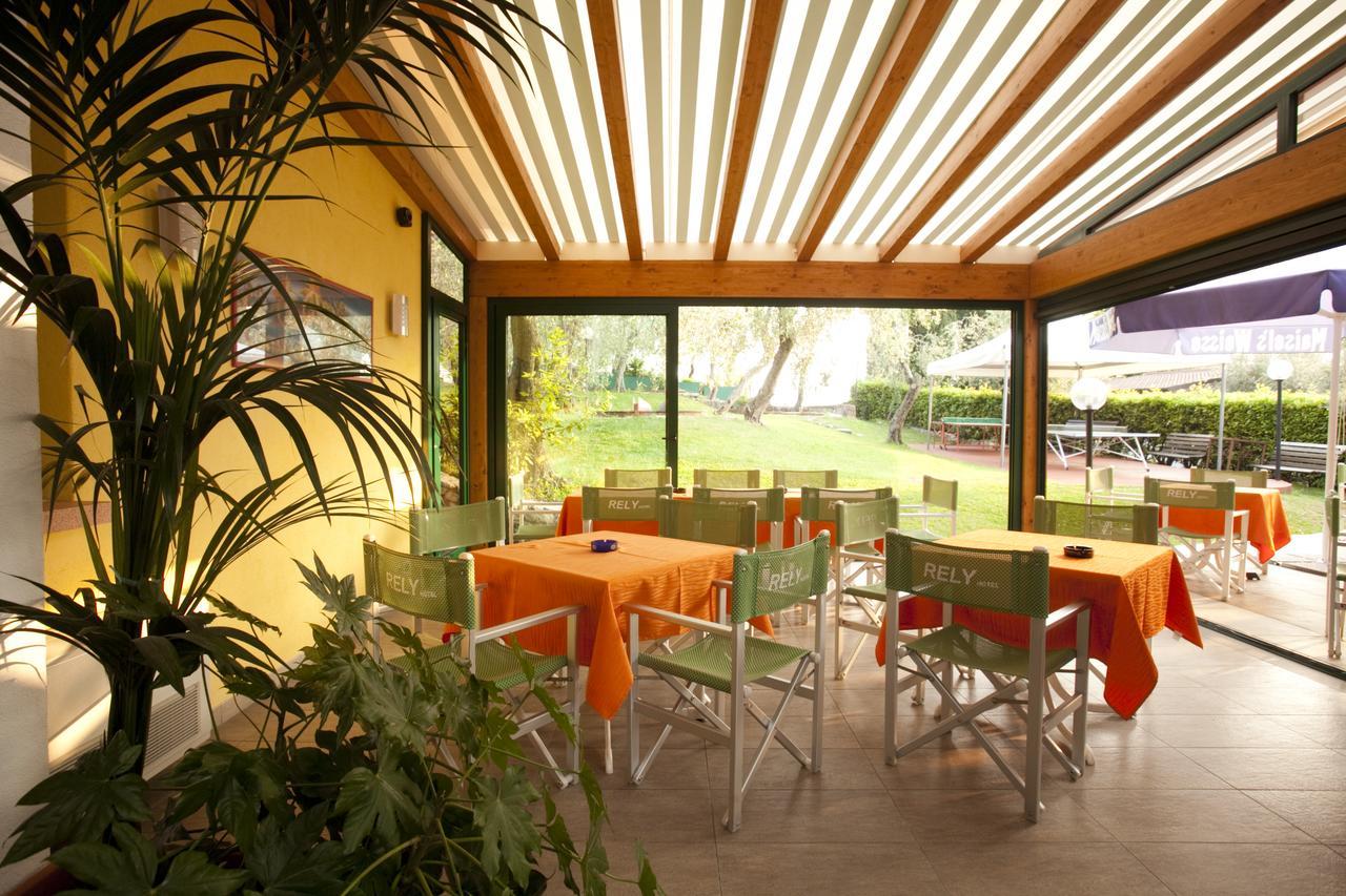 Villaggio Albergo Casa E Lago Brenzone sul Garda Luaran gambar