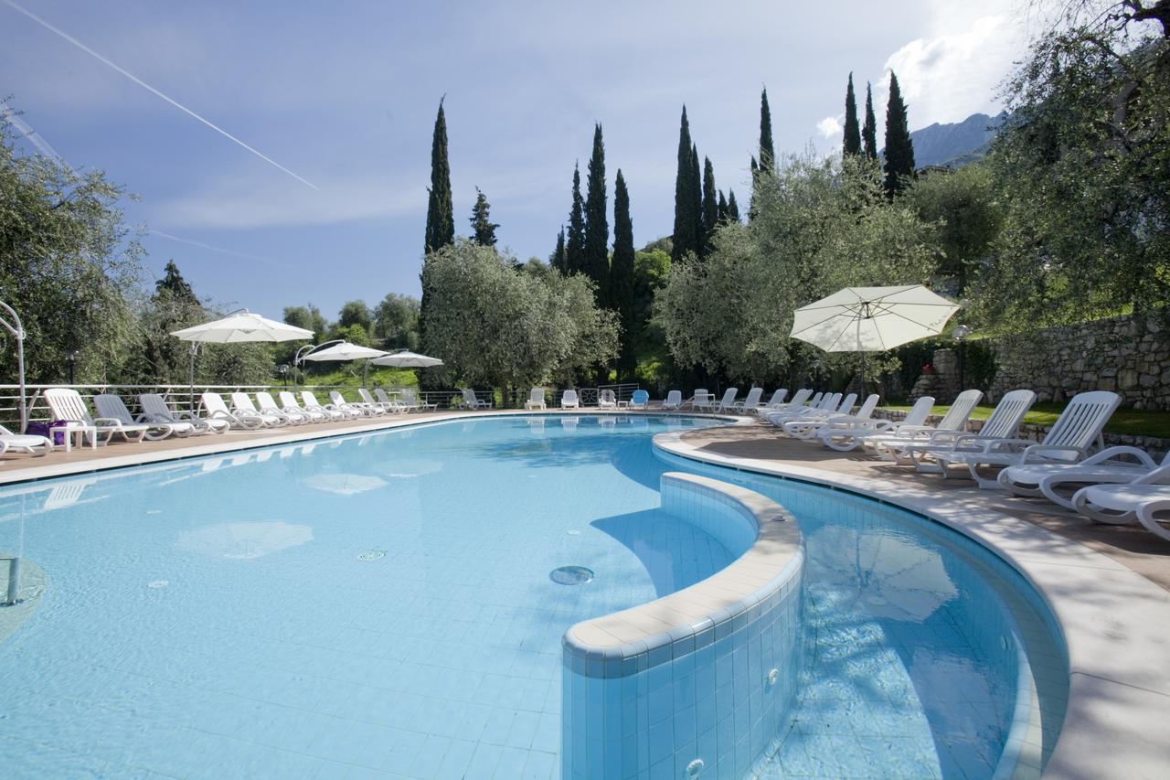 Villaggio Albergo Casa E Lago Brenzone sul Garda Luaran gambar